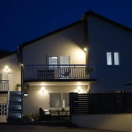 Adrian1 Трогір